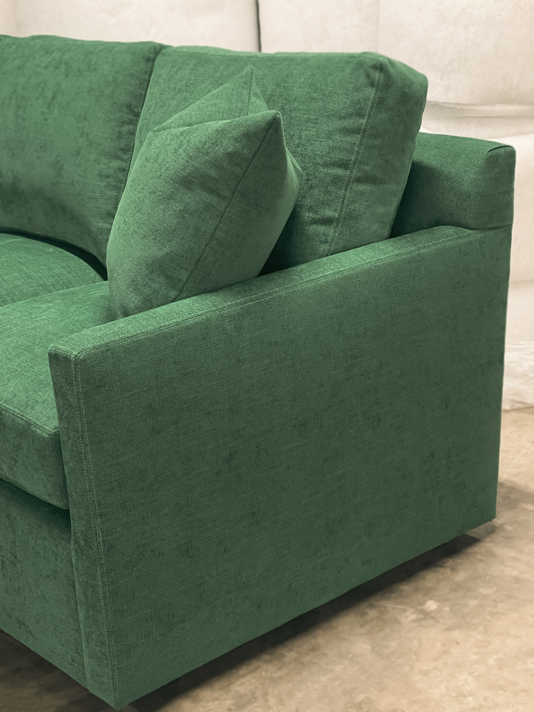 PETITE TRACK ARM CHAISE