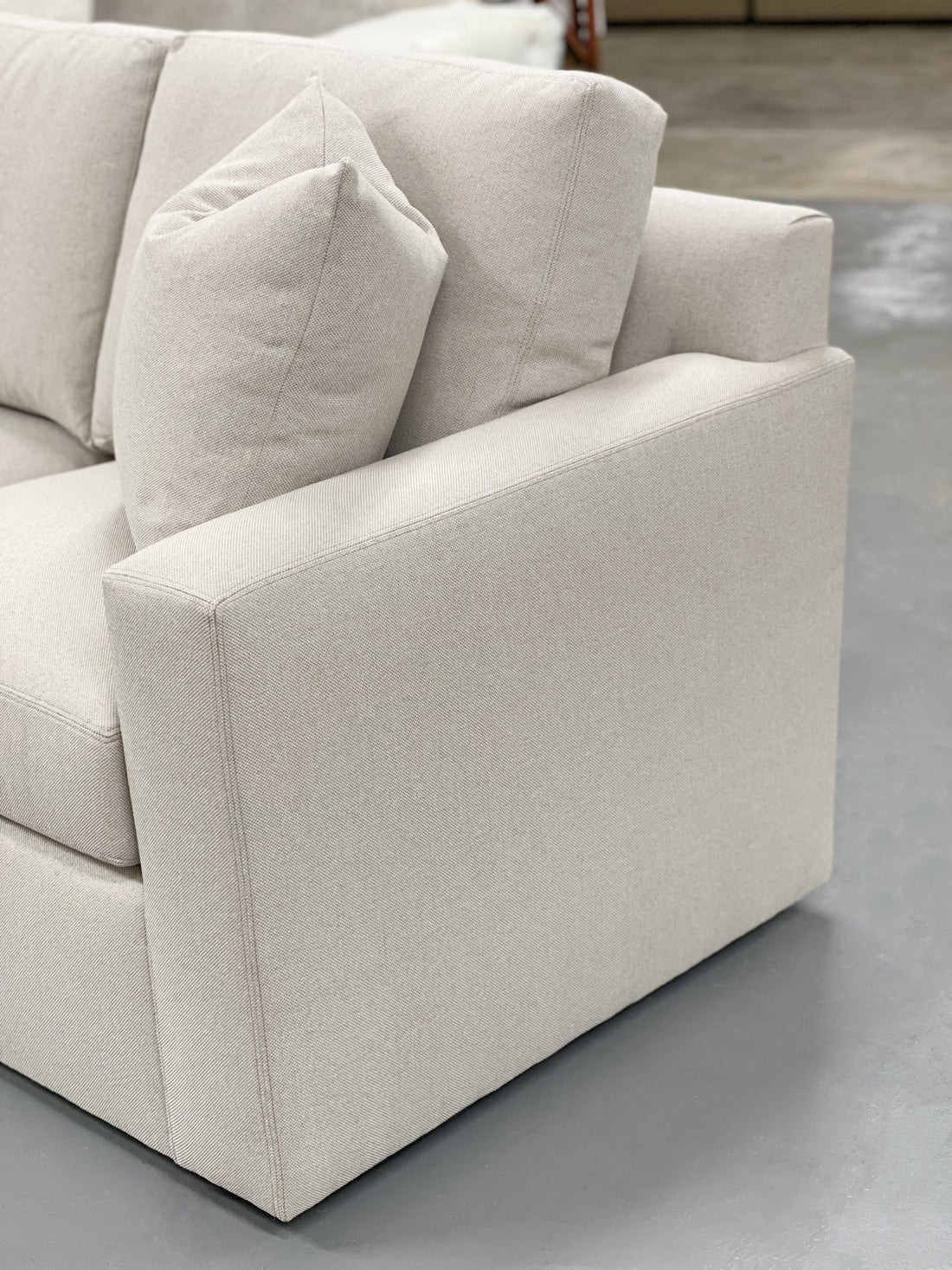 STANDARD TRACK ARM EXTENDED SOFA